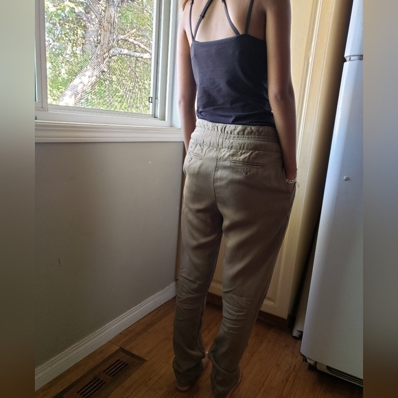 Aritzia Wilfred Casbah Lyocell Pant (tan) - Picture 6 of 7